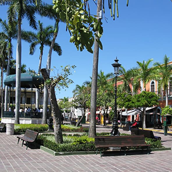 Visitar la Plazuela Machado en Mazatlán